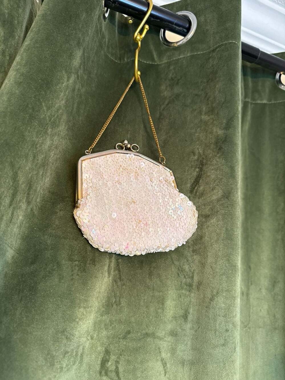 Vintage 1950s Iridescent White Sequin Evening Bag with Kiss Lock and Gold Chain